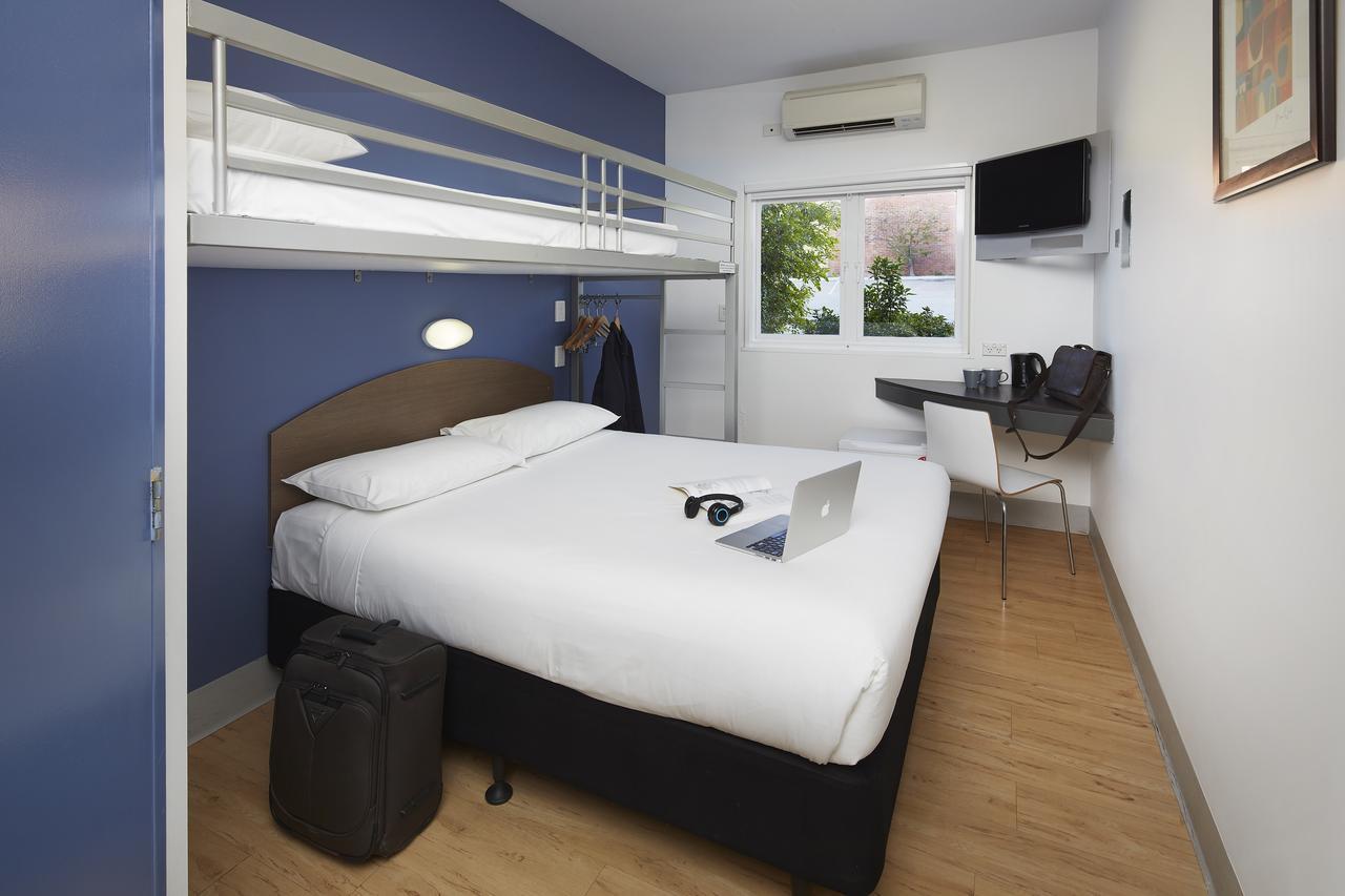 Ibis Budget Perth Airport Exterior photo
