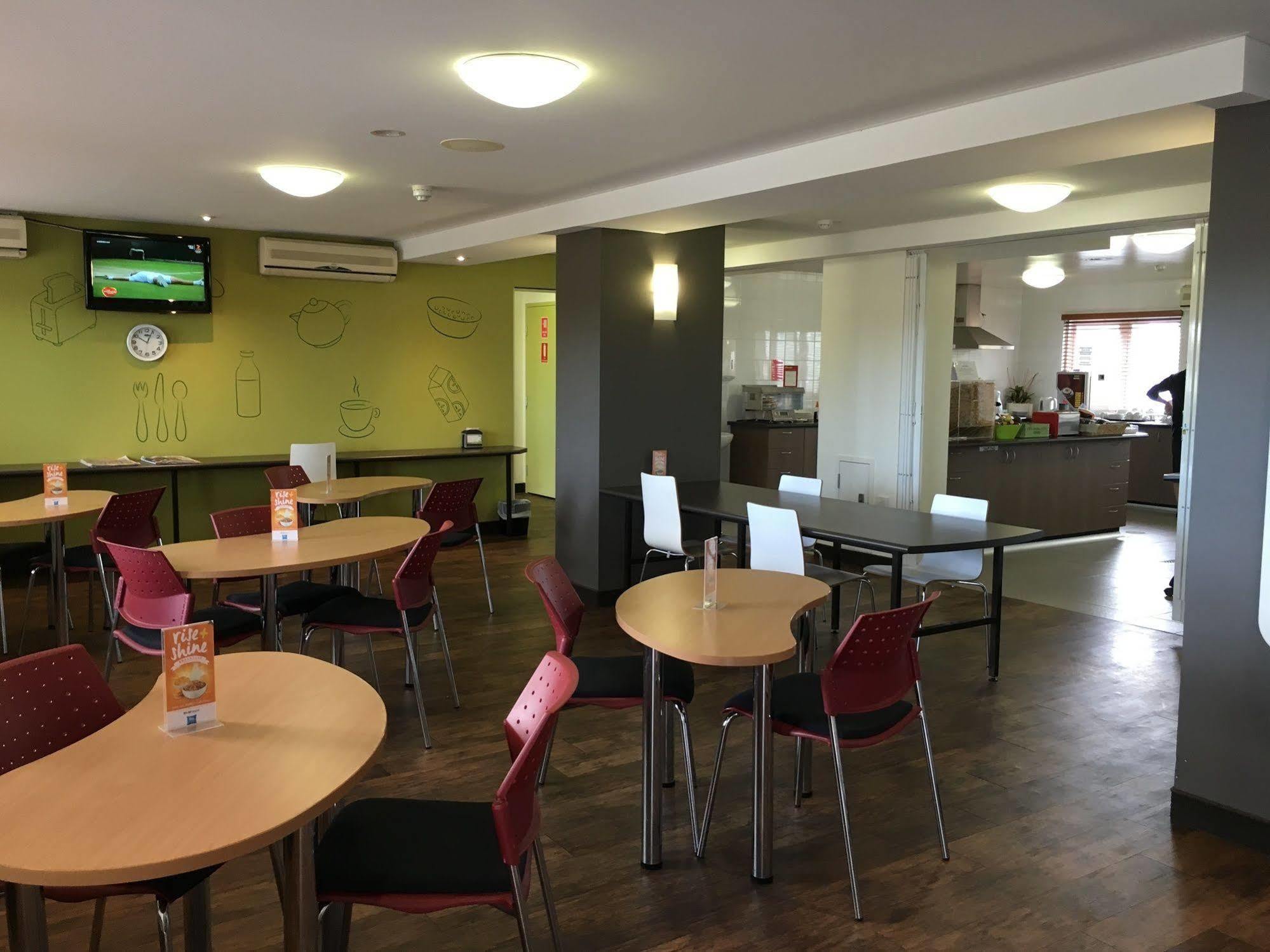 Ibis Budget Perth Airport Exterior photo