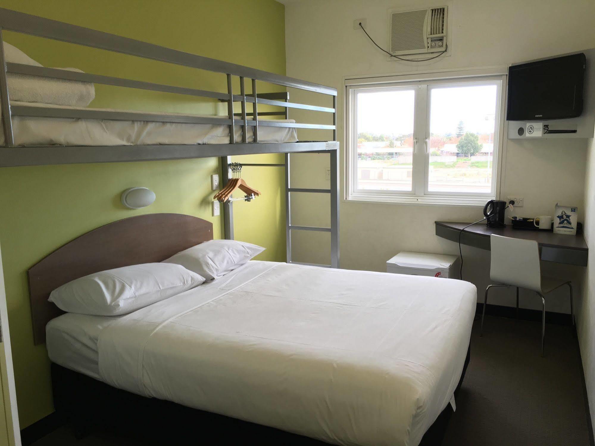 Ibis Budget Perth Airport Exterior photo